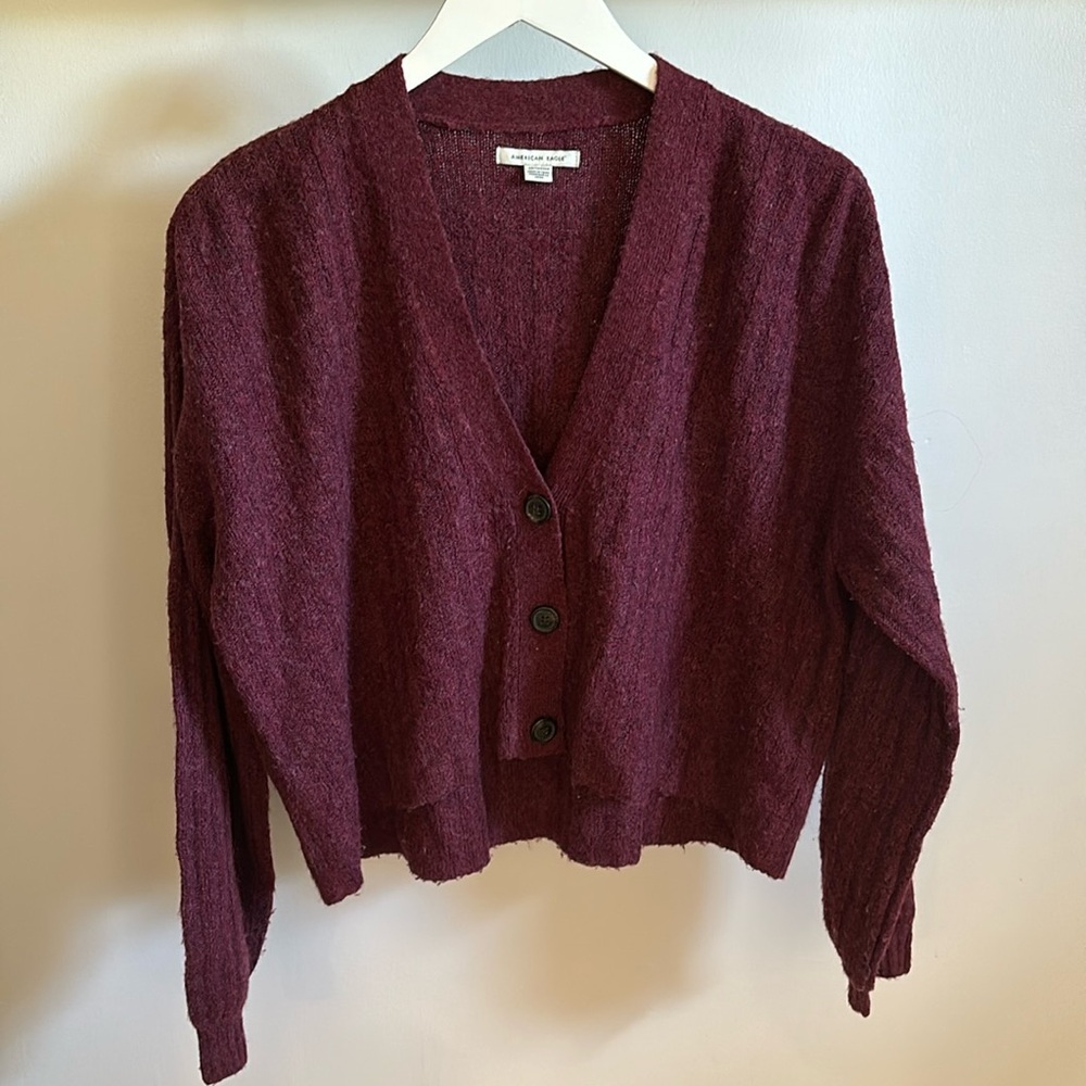 American Eagle oversized knit cropped cardigan.